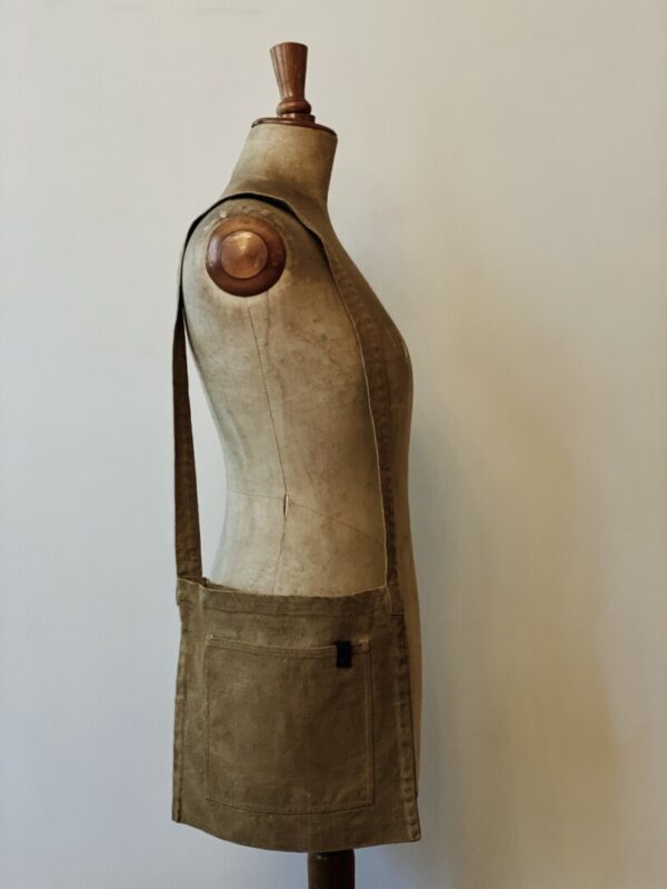 Davia besace bag Tintura Vegetale. 100% French linen, hand-dyed from bolls harvested in Orezza.