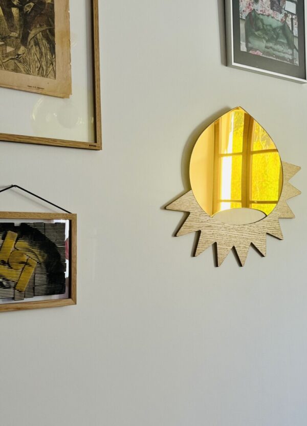 Mirror in its bug like a sun, made in Corsica by Aragonita