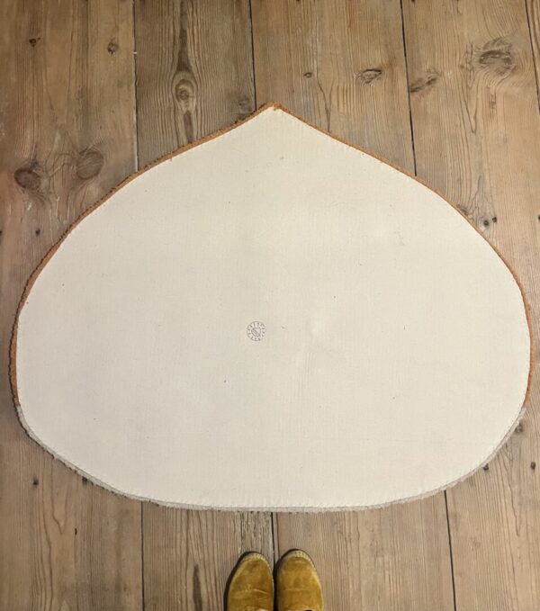 Verso Castagnona tufted chestnut rug handmade in Corsica by Creasognu